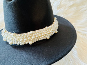 Pearl Wool Hat ~ Black