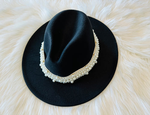 Pearl Wool Hat ~ Black