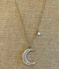 Load image into Gallery viewer, Moon Necklace