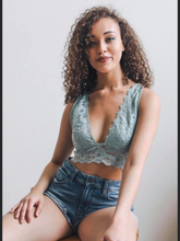 Load image into Gallery viewer, Racer Back Lace Bralette