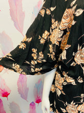 Load image into Gallery viewer, Faux wrap top